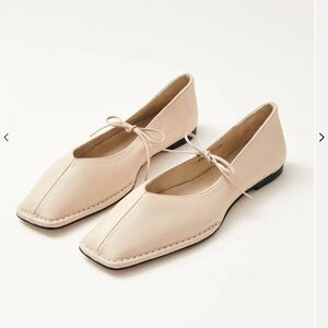 Alohas womens 7.5 EU 38 Sway cream leather flats cute